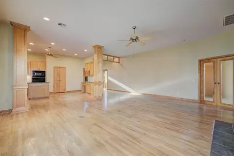 3301 Pinehurst Dr, Norman, OK 73072 photo 9