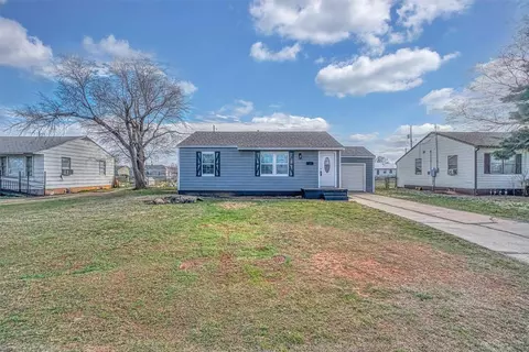 908 E Katy Dr, Altus, OK 73521