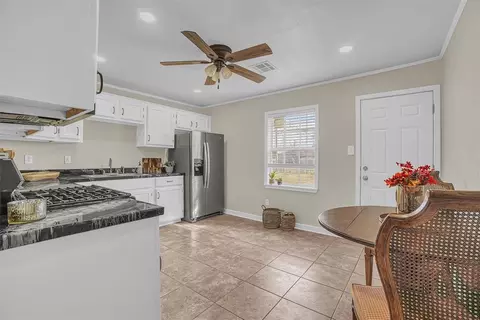 908 E Katy Dr, Altus, OK 73521 photo 9