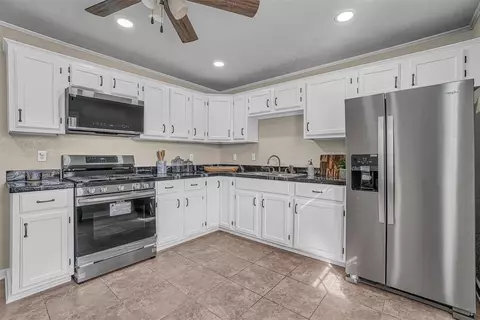 908 E Katy Dr, Altus, OK 73521 photo 12