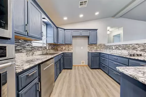 36999 Macomb Estates Rd, Macomb, OK 74852