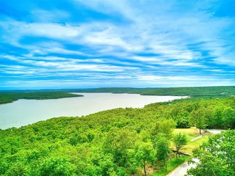 120 Sandstone Dr, Carlton Landing, OK 74432
