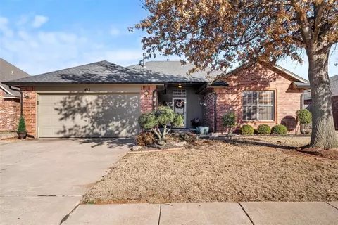 413 Eastview Dr, Yukon, OK 73099