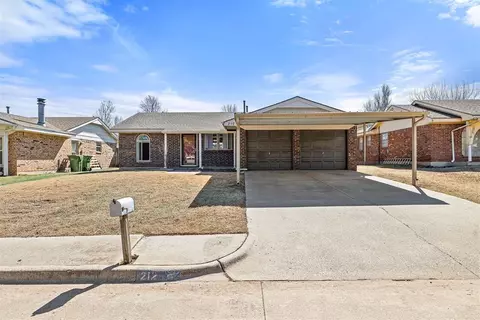 212 Choctaw Pl, Yukon, OK 73099