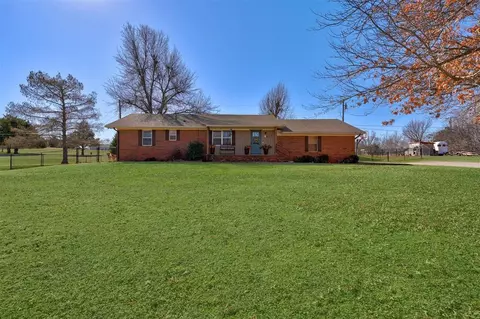 415 Allen Rd, Guthrie, OK 73044