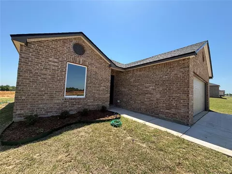 13419 Huckleberry Ln, Mcloud, OK 74851 photo 2