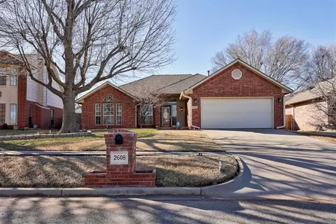 2608 Weymouth Way, Norman, OK 73071
