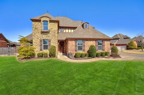 9725 SW 21st St, Oklahoma City, OK 73128