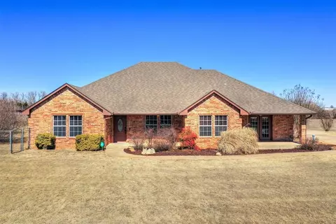 1216 N Clear Springs Rd, Mustang, OK 73064