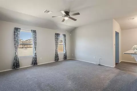 615 Jentry Dr, Tuttle, OK 73089 photo 3