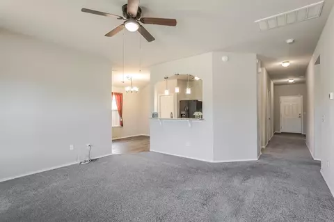 615 Jentry Dr, Tuttle, OK 73089 photo 4