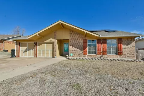 1501 SE 8th St, Moore, OK 73160
