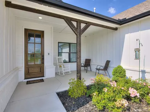 205 E Washington Ave, Kellyville, OK 74039