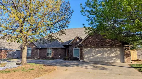 9908 Thompson Ave, Yukon, OK 73099