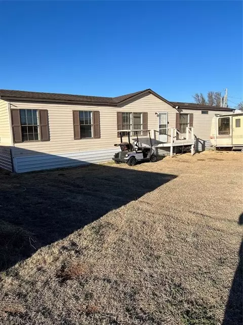 506 7th St, Fort Supply, OK 73841