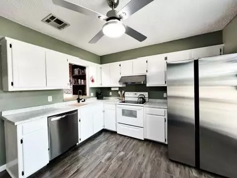 9208 Buttonfield Ave, Moore, OK 73160 photo 17