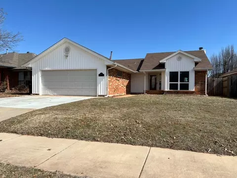 9208 Buttonfield Ave, Moore, OK 73160 photo 2