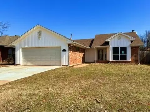 9208 Buttonfield Ave, Moore, OK 73160