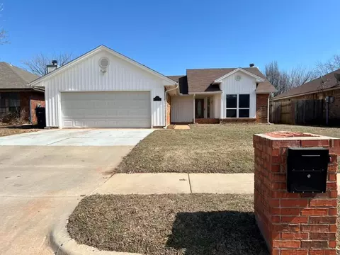 9208 Buttonfield Ave, Moore, OK 73160 photo 3
