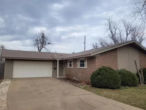 8229 NW 32nd St, Bethany, OK 73008