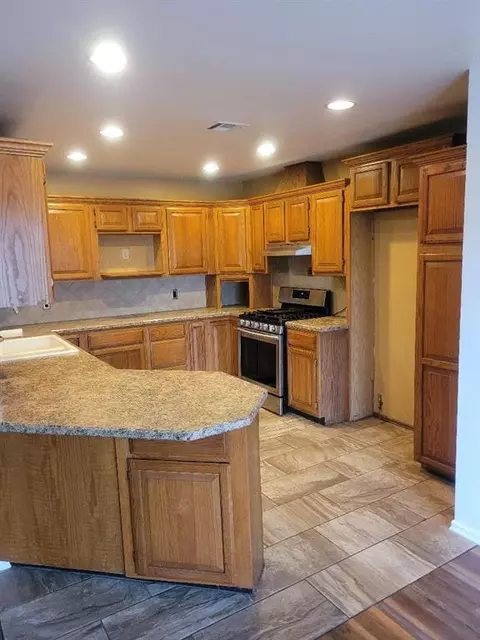 8229 NW 32nd St, Bethany, OK 73008 photo 5