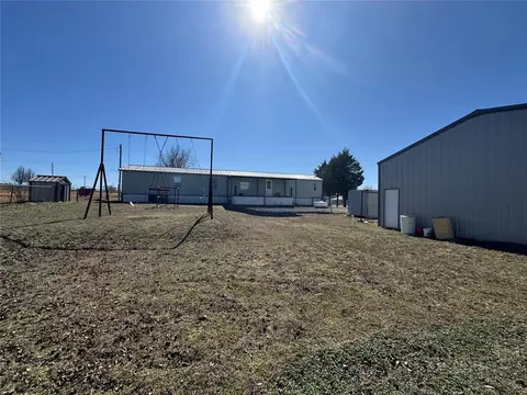 13649 E County Road 1522 Rd, Lindsay, OK 73052