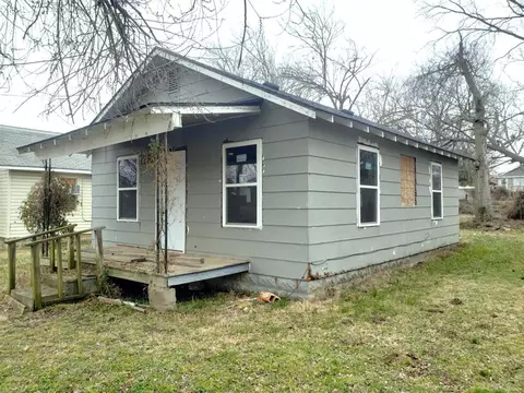 405 N Echo St, Holdenville, OK 74848