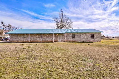 328 N 9th Cor, Chickasha, OK 73018