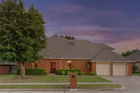 3712 Barwick Ct, Norman, OK 73072