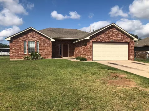 1545 Tudor Dr, Moore, OK 73160