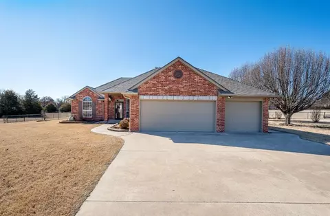 20396 SE 43rd St, Harrah, OK 73045