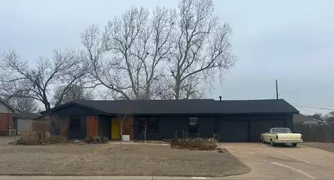 507 Memorial Dr, Okarche, OK 73762