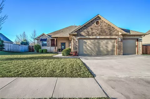 1012 NW 185th St, Edmond, OK 73012