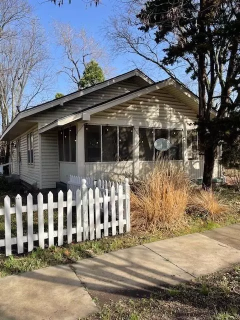 325 W Tonhawa St, Norman, OK 73069