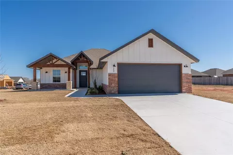 460 Hackberry Ln, Washington, OK 73093
