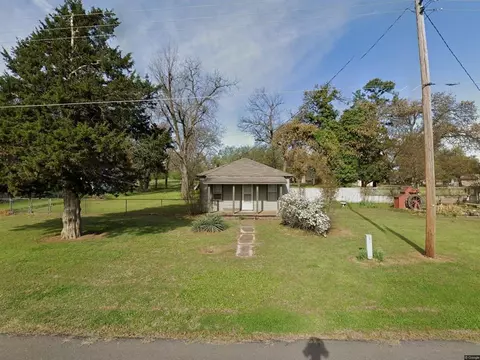 1213 N Wilkinson Dr, Midwest City, OK 73130