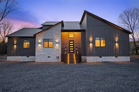 77 Rutty Pine Rdg, Broken Bow, OK 74728