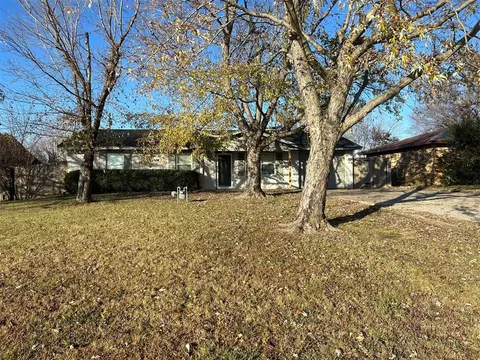 520 S 4th Ave, Stroud, OK 74079