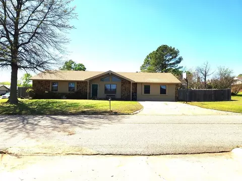 2505 Guy Nall St, Seminole, OK 74868