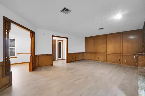 613 Cambridge Dr, Altus, OK 73521 photo 6