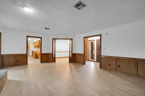 613 Cambridge Dr, Altus, OK 73521 photo 5