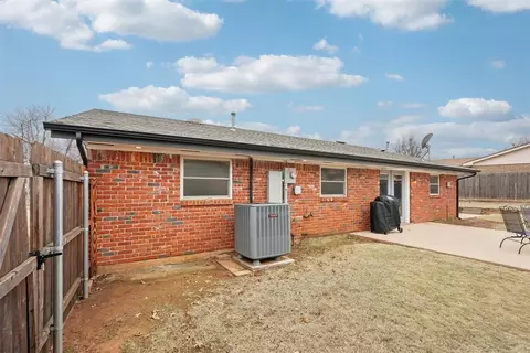 217 E Beam Dr, Yukon, OK 73099 photo 27