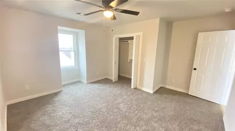 Bedroom - 129 S 8th St, Mcloud, OK 74851 photo 9 of 11