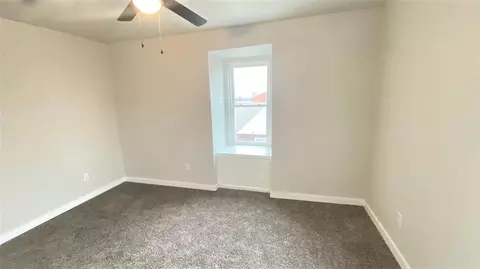 Bedroom - 129 S 8th St, Mcloud, OK 74851 photo 5 of 11