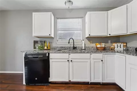 103 SW 5th St, Tuttle, OK 73089 photo 9