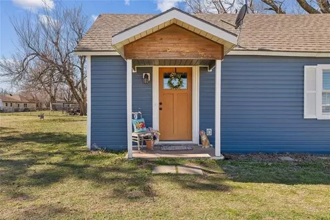 103 SW 5th St, Tuttle, OK 73089 photo 4