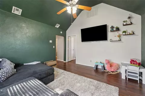 103 SW 5th St, Tuttle, OK 73089 photo 7