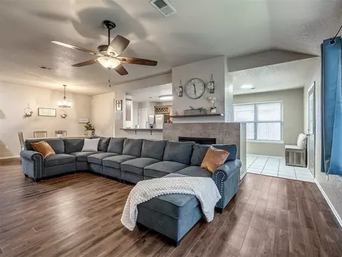 12528 Ridgegate Rd, Yukon, OK 73099