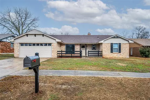 1629 Rolling Stone Dr, Norman, OK 73071