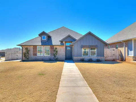 11020 NW 23rd Ter, Yukon, OK 73099